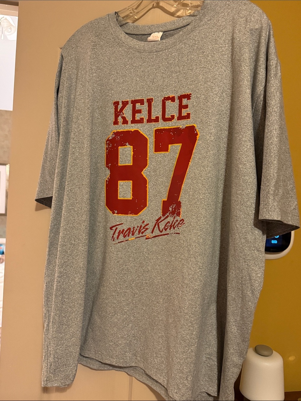 Source Unknown Gray Tee with Red '87 Kelce Graphic